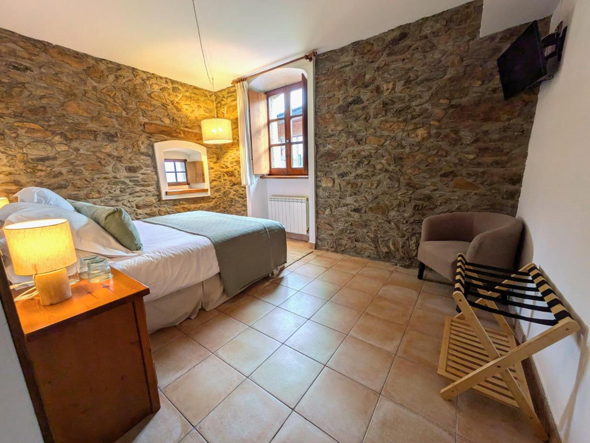 Hotel Fonda Dels Pics à Escardacs Extérieur photo