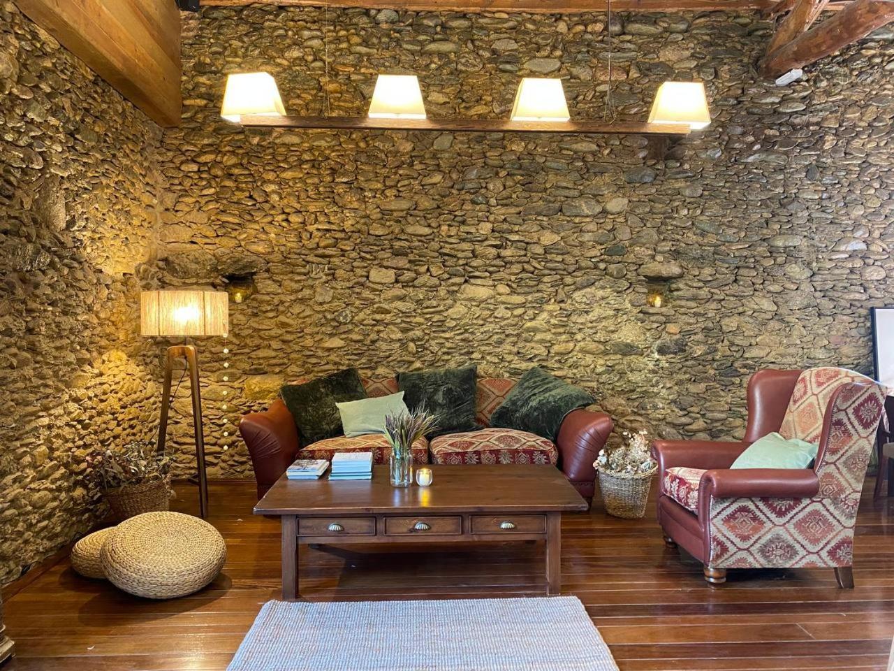 Hotel Fonda Dels Pics à Escardacs Extérieur photo